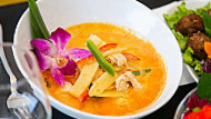 Le Neuf De Thai food