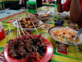 Kupat Blengong Mas Yanto food