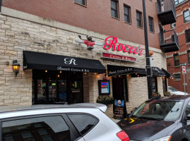 Rocco's Cucina & Bar outside