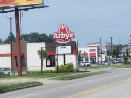 Arby's outside