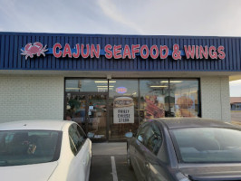 Cajun Seafood Wings outside