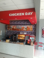 Chicken Day Day Cafe Blitar inside