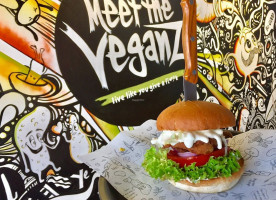 Meet The Veganz food