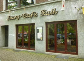 Falk Erwin Café outside