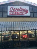 Carolina BBQ and Chicken outside