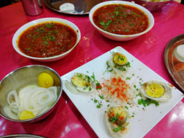 Sidra Biryani House food