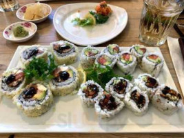 Hinari Sushi food