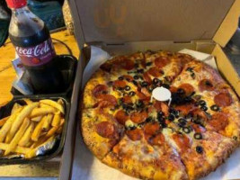 Ramona Lisa's Pizza And Subs food