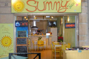 Le Sunny Food inside