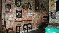 Le Saint Patrick Irish Pub inside