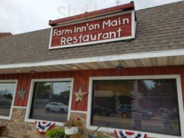 Farm Inn' On Main outside