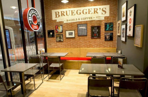 Bruegger's inside
