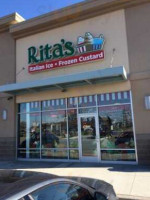 Rita's outside