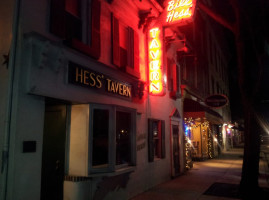 Hess' Tavern outside