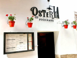 La Osteria food