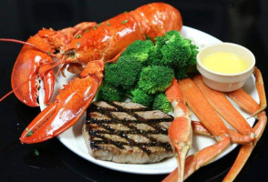 Crab Daddy's Seafood Buffet food