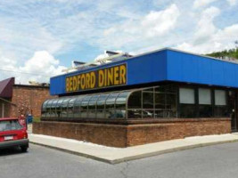 Bedford Diner outside