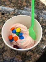 Tutti Frutti Frozent Yogurt At Auburn Mall food