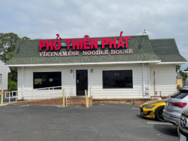 Pho Thien Phat outside