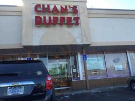 Chan's Buffet outside