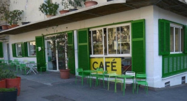 Cafe l'Ecomotive outside