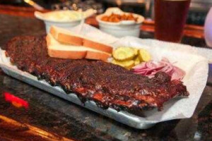 Hogs Hollow Smokehouse food