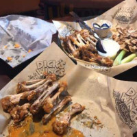 Dicks Wings And Grill food