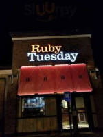 Ruby Tuesday inside