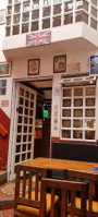 El Inglés Gastro Pub inside