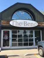 The Bend Lounge outside
