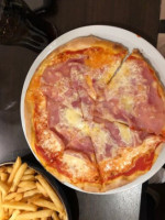Rossodivino Pizzeria food