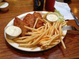 Betts Gold Coin Sports Tavern food