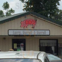 Larry, Darrell & Darrell Bar B Q outside