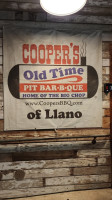 Coopers Old Time Pit Bar-B-Cue outside