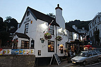 The Unicorn Inn outside