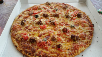 Luberon Pizzas food