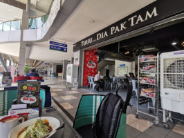 Kafe Tuuu Dia Pak Tam (vista Alam) food