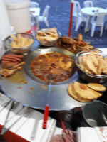 Cenaduria Chuy food