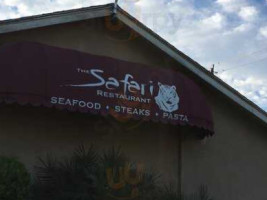Safari Restaurant inside