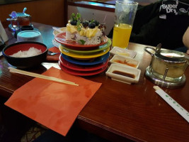 Tokyo Runnig Sushi food
