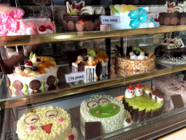 Tiệm Bánh Nhân Thiện (cake Shop) food