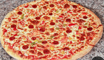 Pizz'ayden food