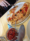 Pizzera Turismo food