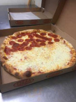 Pizza Brothers Of Raritan food