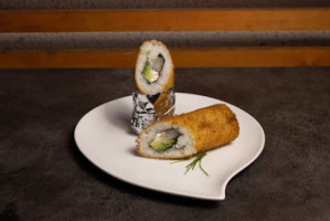 Sushi Yem inside