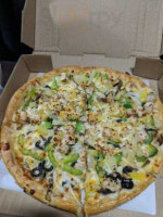 Shy's Pizza Connection food