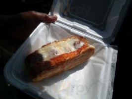 Guiseppe’s Pizza Subs food
