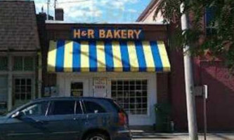 H R Bakery food