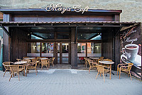 Maya Cafe inside