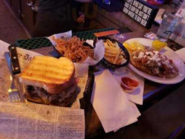 Grizzly's Pub And Grill food